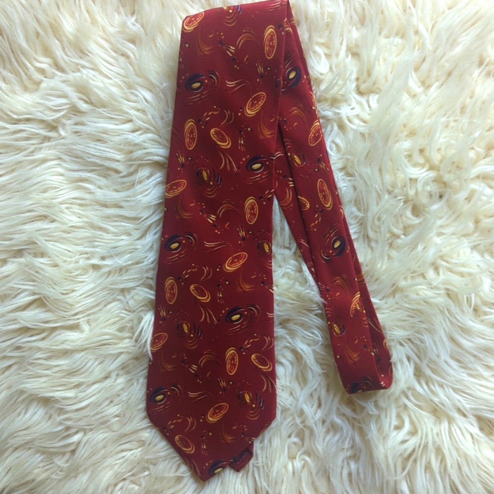 FOSSIL Imported Silk Red Old Car themed Tie Car wheels